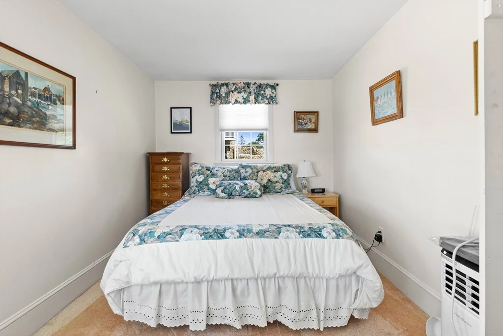 37 Marmion Way, Rockport