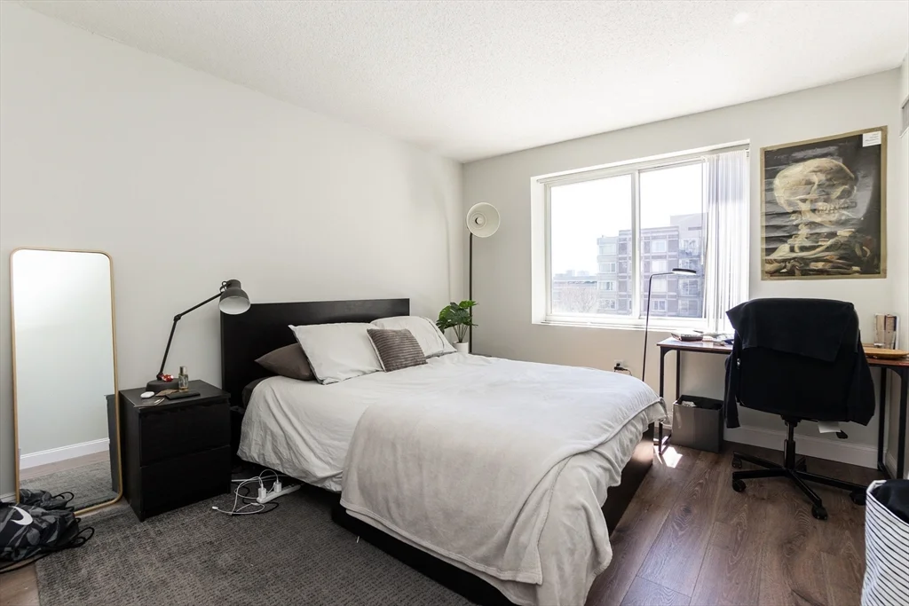 8-10 Museum Way, East Cambridge