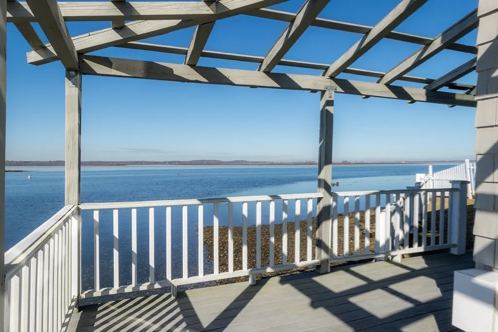 33 Eagle Hill Rd, Great Neck