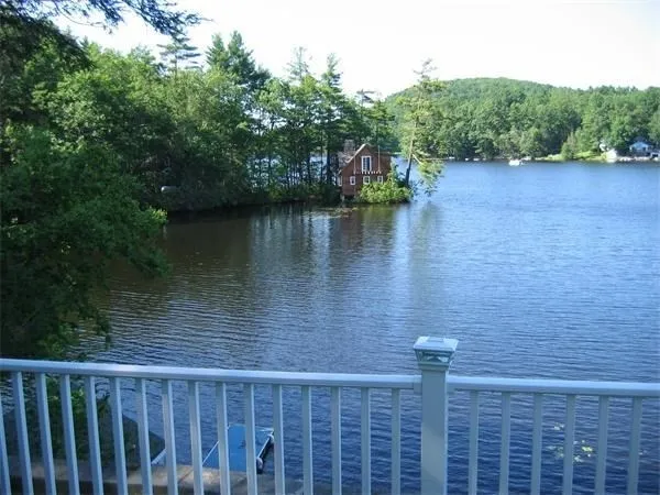 3 Pine Tree Dr, Holland