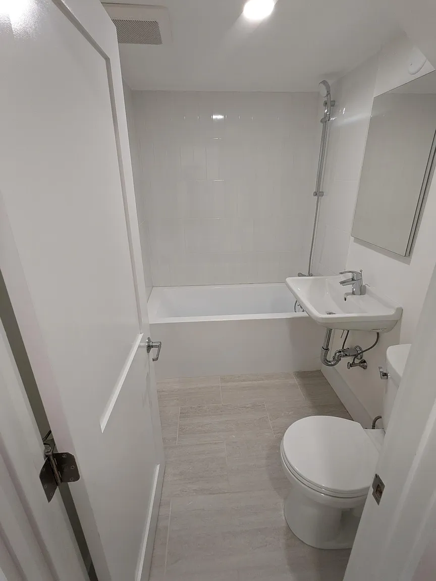 15 Myrtle Ave, Mid-Cambridge