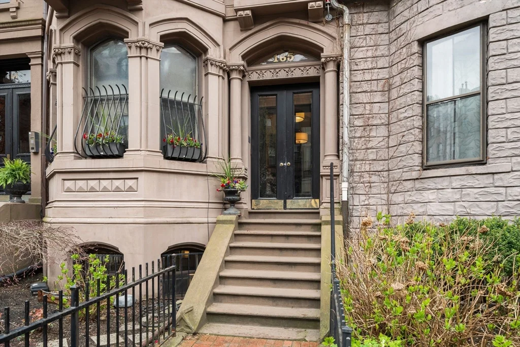 165 Beacon St, Back Bay