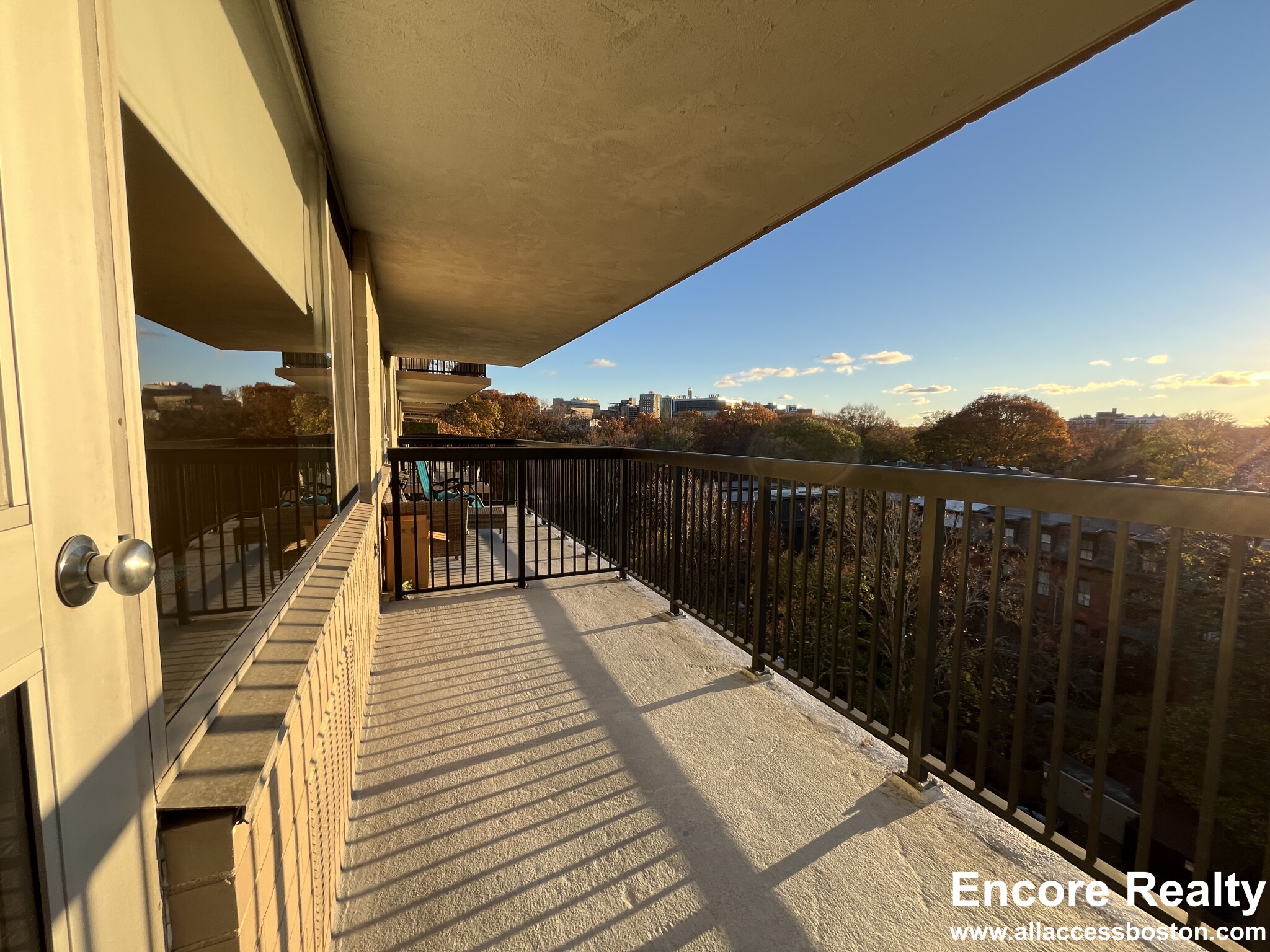 101 Monmouth St, Longwood