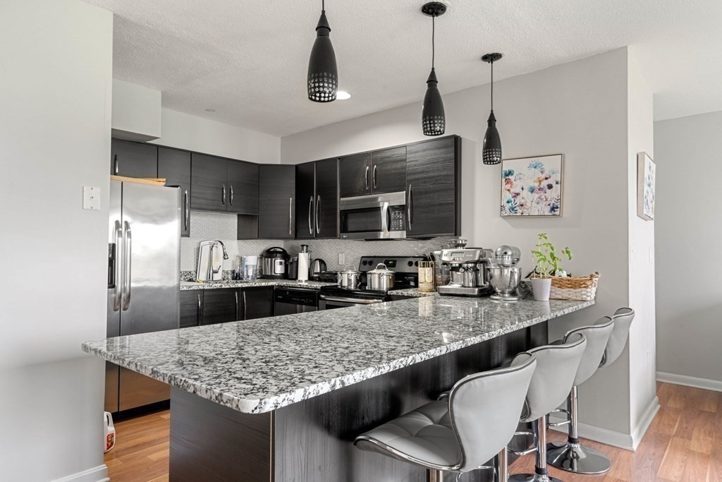 100 Marina Dr, Quincy