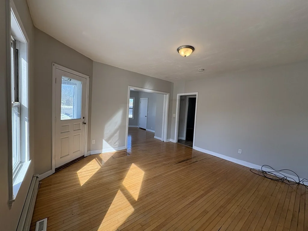 171 Pleasant St, Attleboro