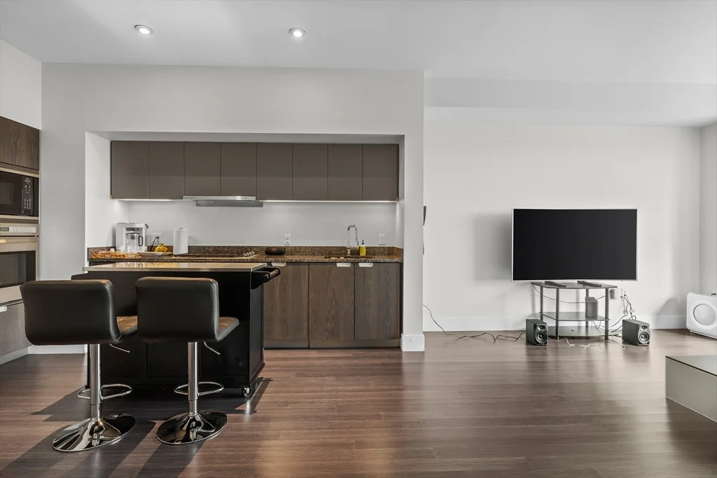 110 Stuart St, Back Bay