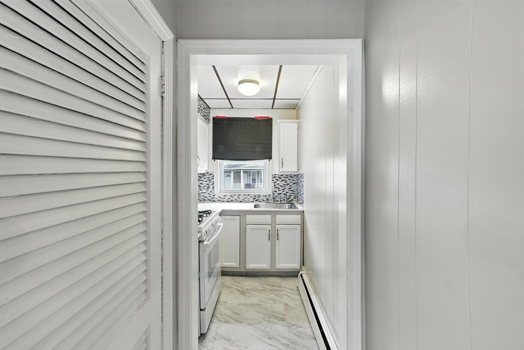 439 Lowell St, Lawrence