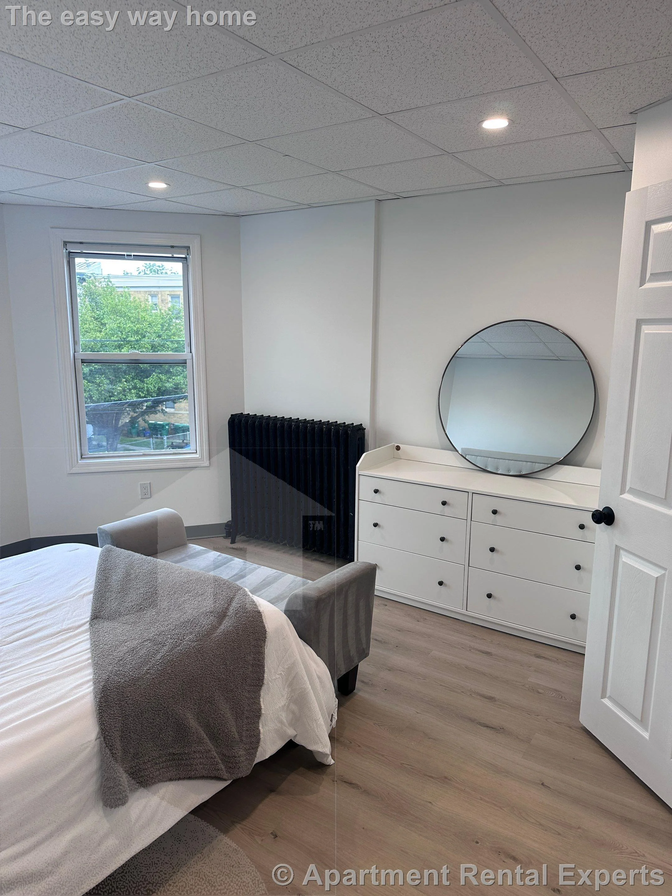 301-303 Boston Ave, Tufts