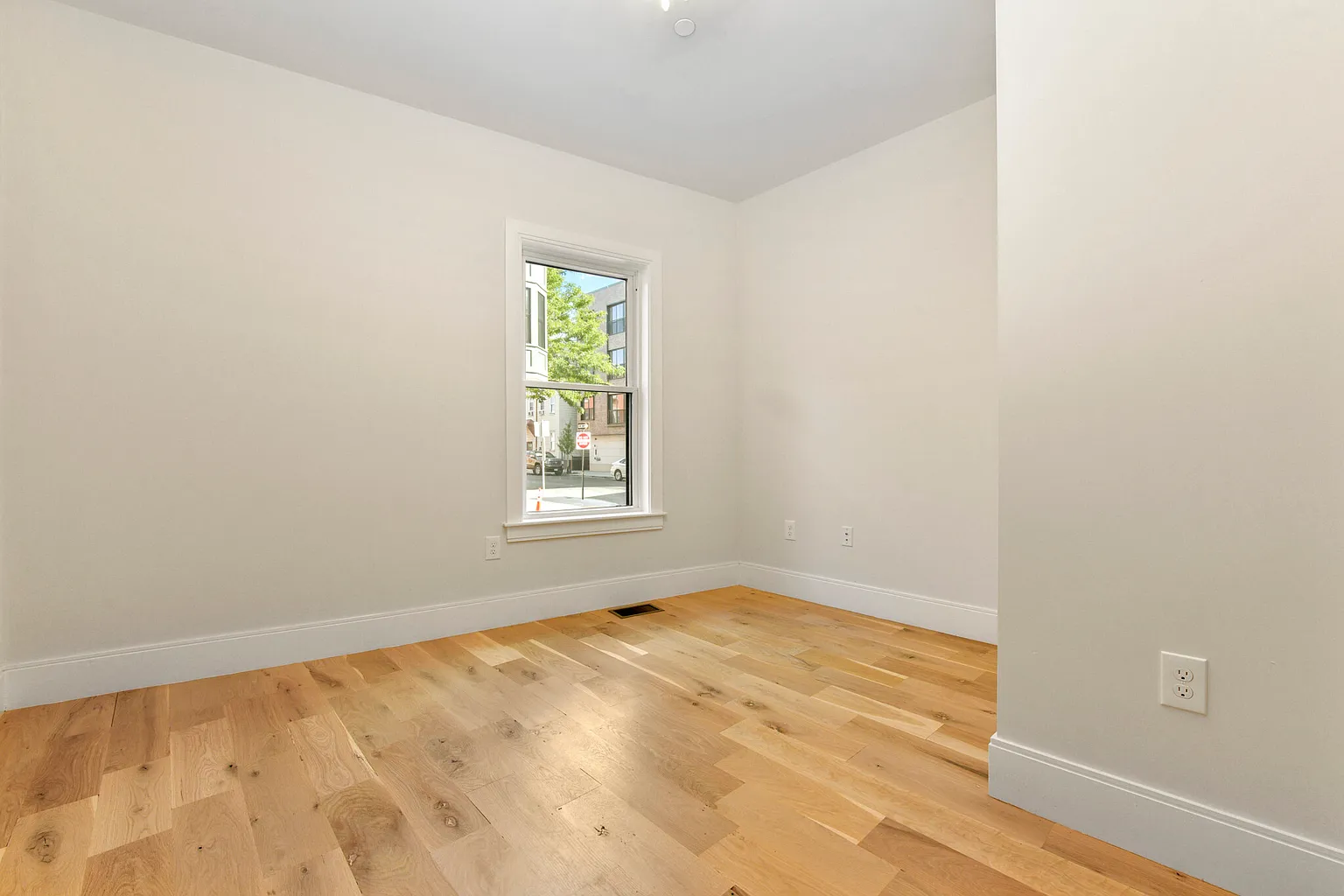 200 Maverick St, East Boston