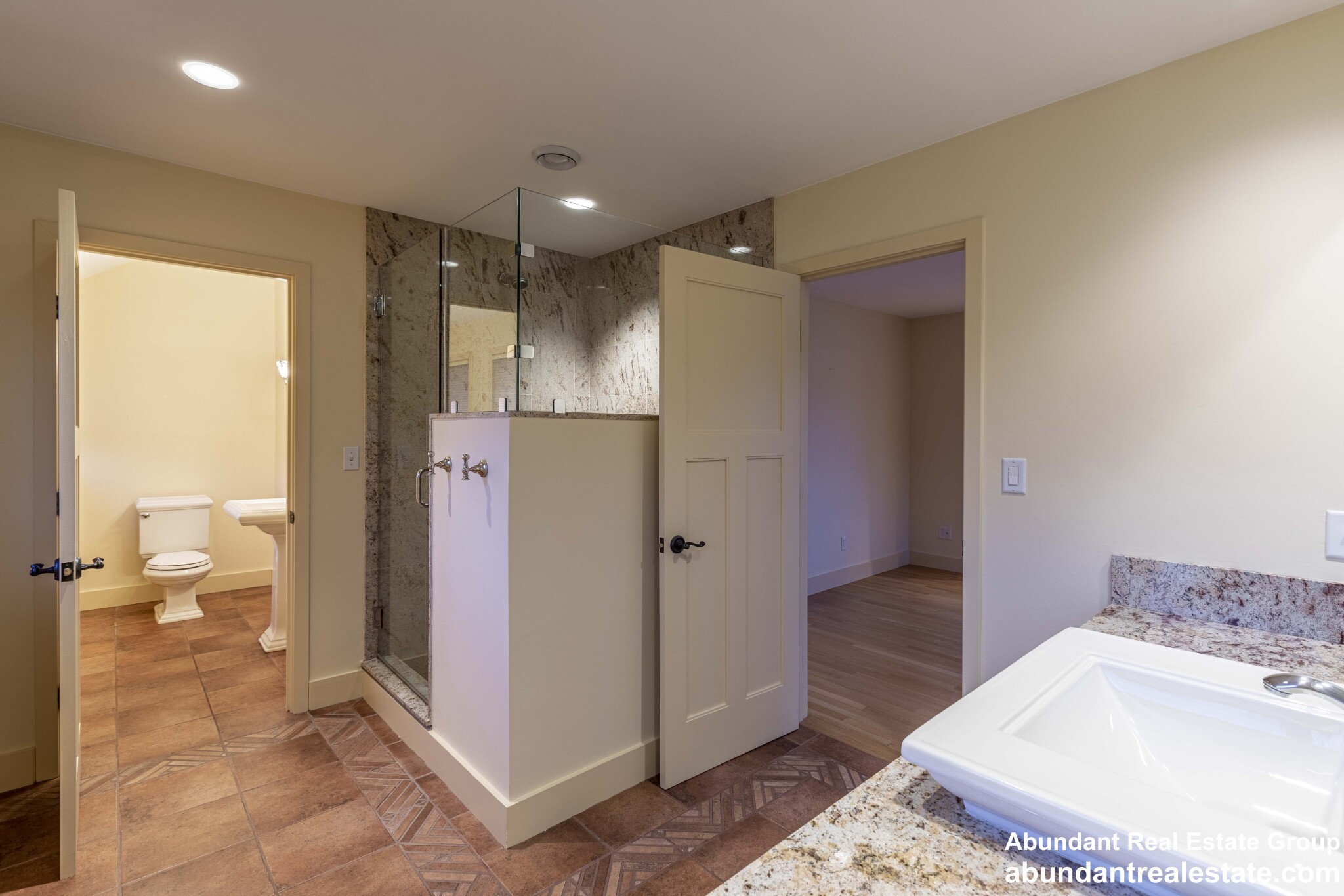 3 bed, 2.5 bath apartment for rent at 104 Spy Pond Pkwy Unit 1, Arlington — photo 32 of 40