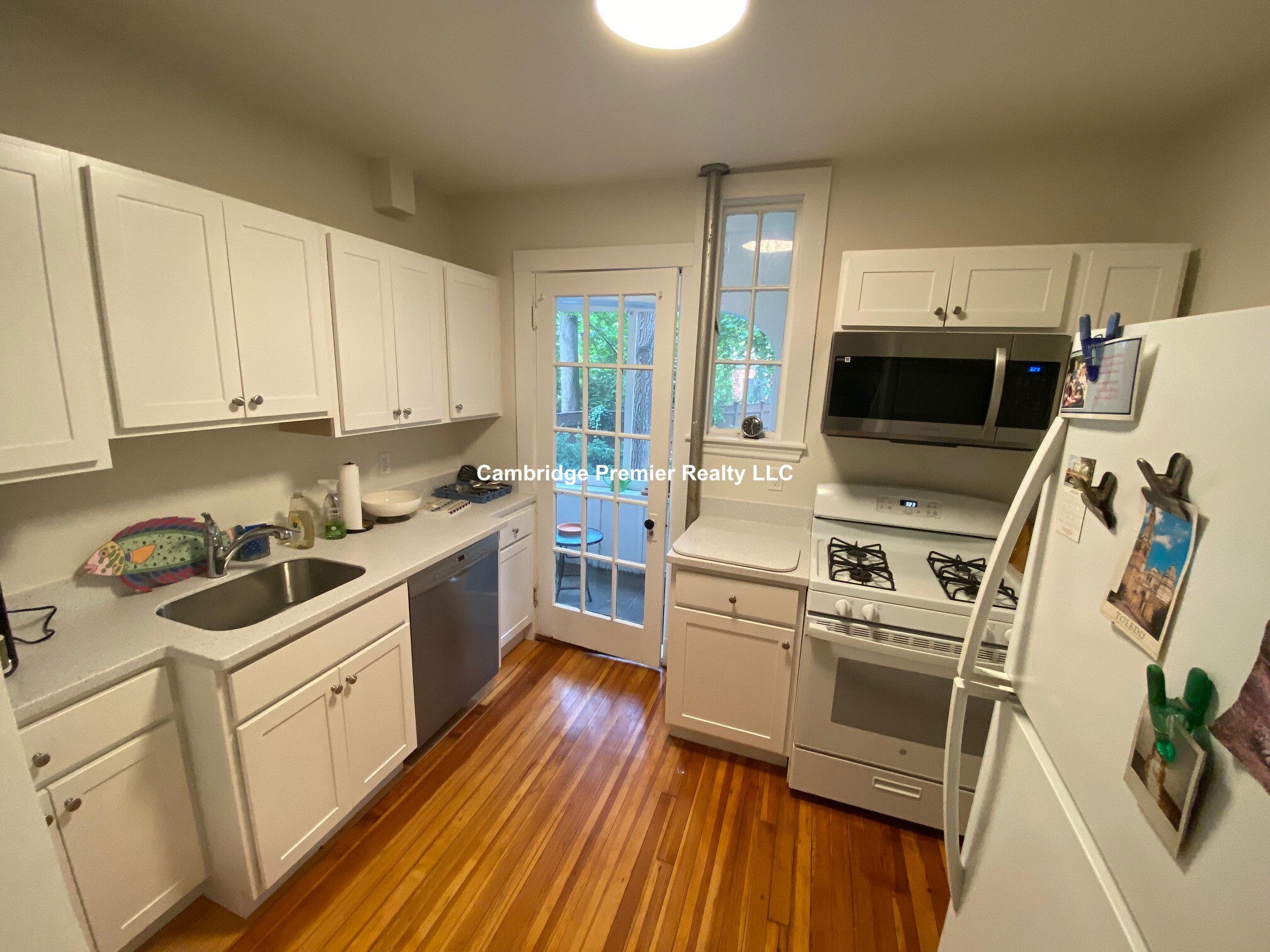 3 bed, 1 bath apartment for rent at 33 Concord Ave Unit 33, Neighborhood Nine