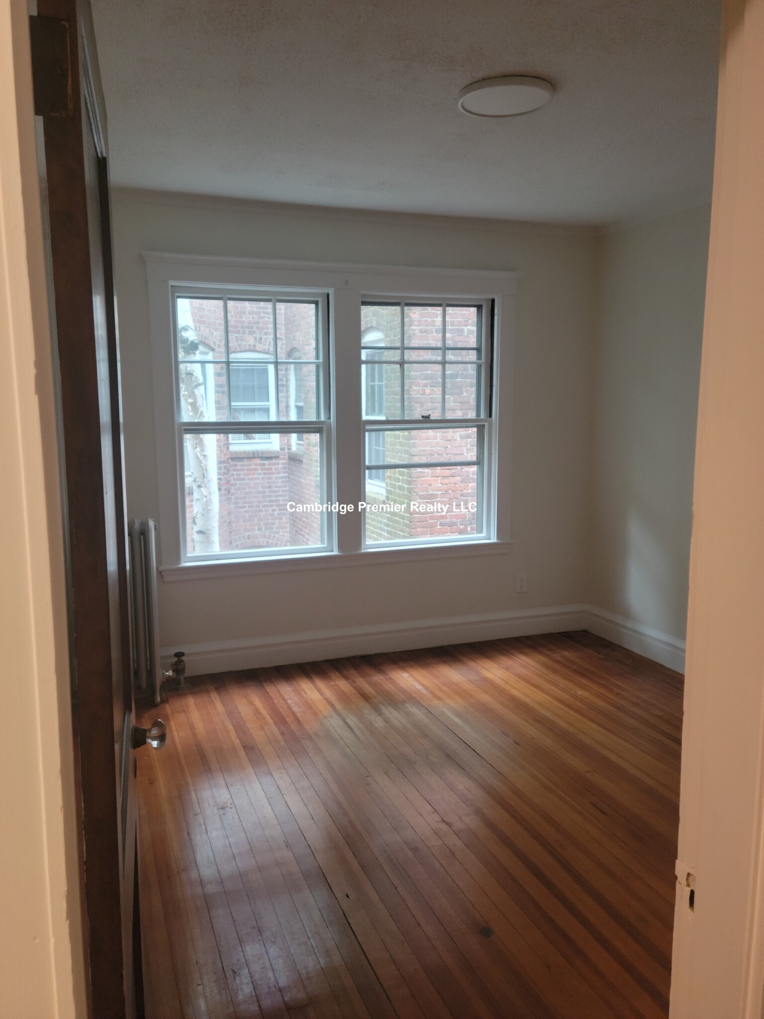 3 bed, 1 bath apartment for rent at 33 Concord Ave Unit 33, Neighborhood Nine — photo 10 of 34