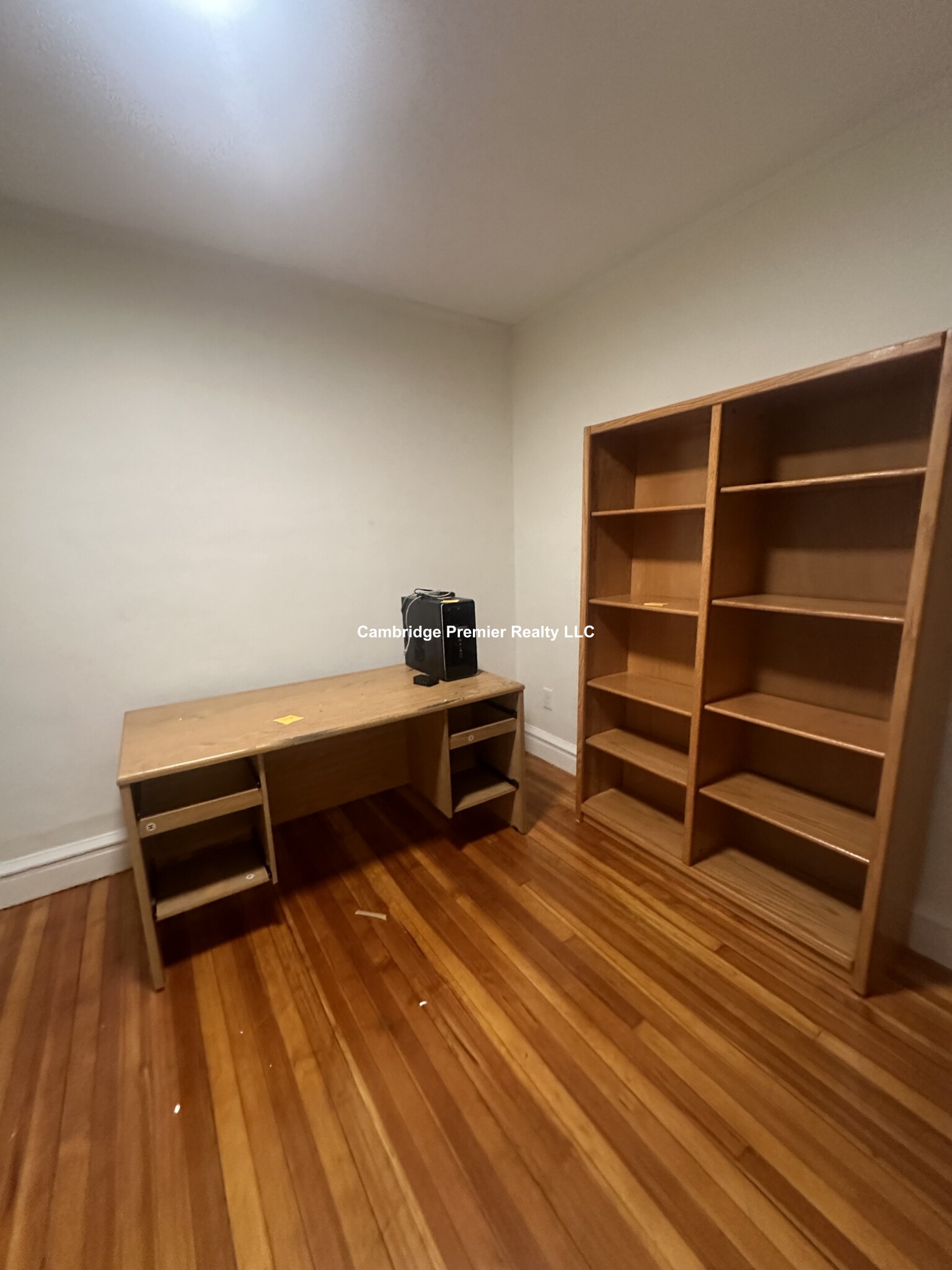 3 bed, 1 bath apartment for rent at 33 Concord Ave Unit 33, Neighborhood Nine — photo 18 of 34