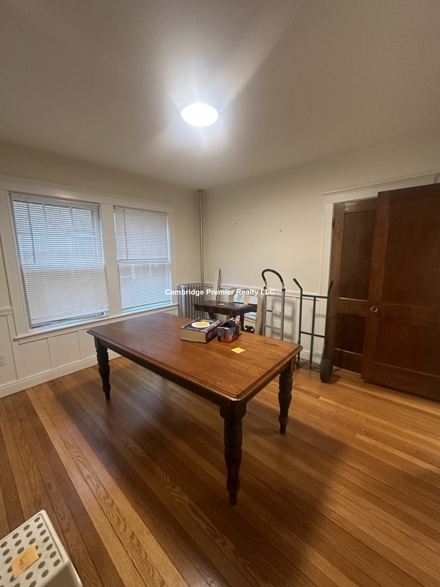 3 bed, 1 bath apartment for rent at 33 Concord Ave Unit 33, Neighborhood Nine — photo 20 of 34