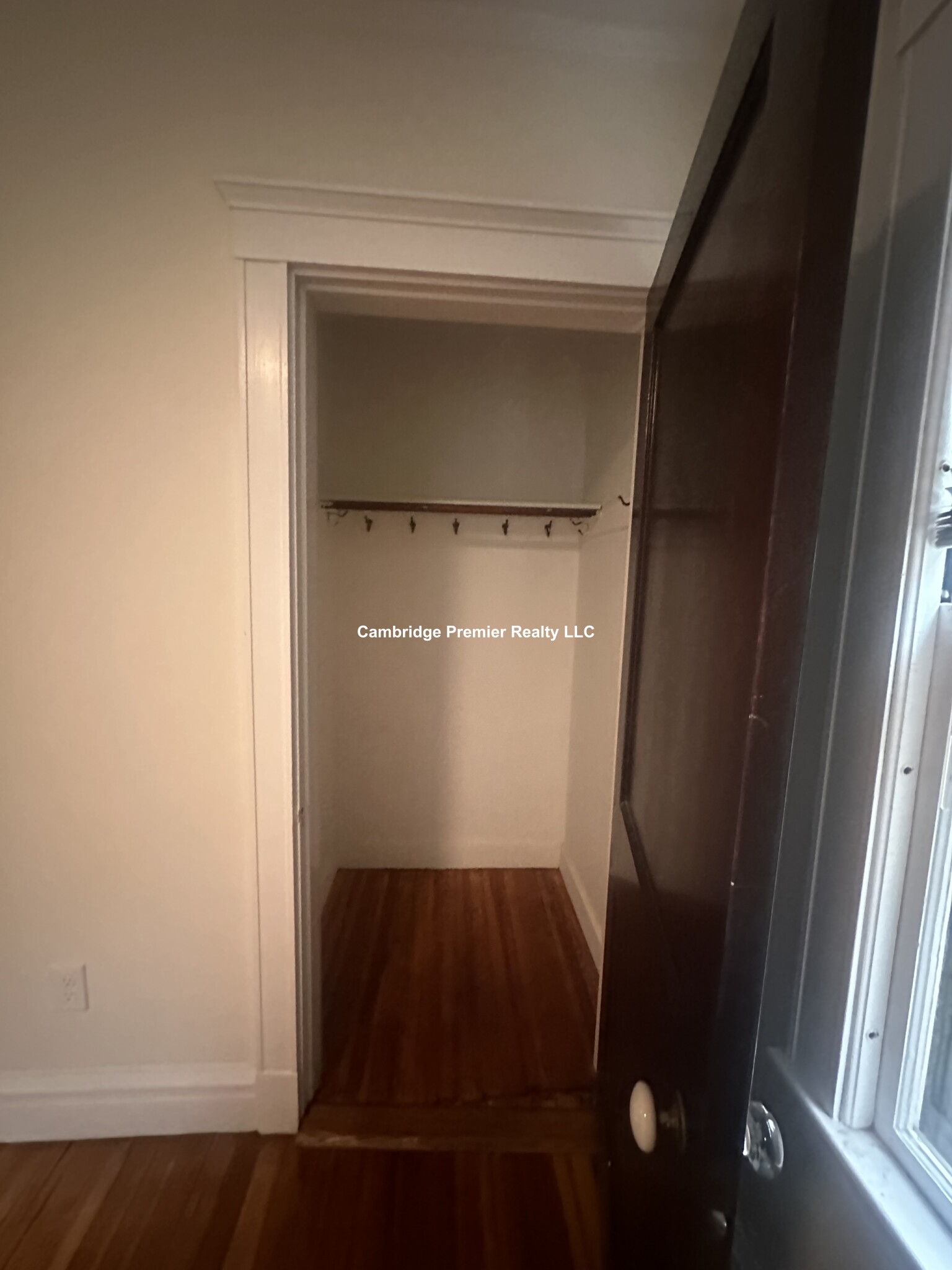 3 bed, 1 bath apartment for rent at 33 Concord Ave Unit 33, Neighborhood Nine — photo 23 of 34