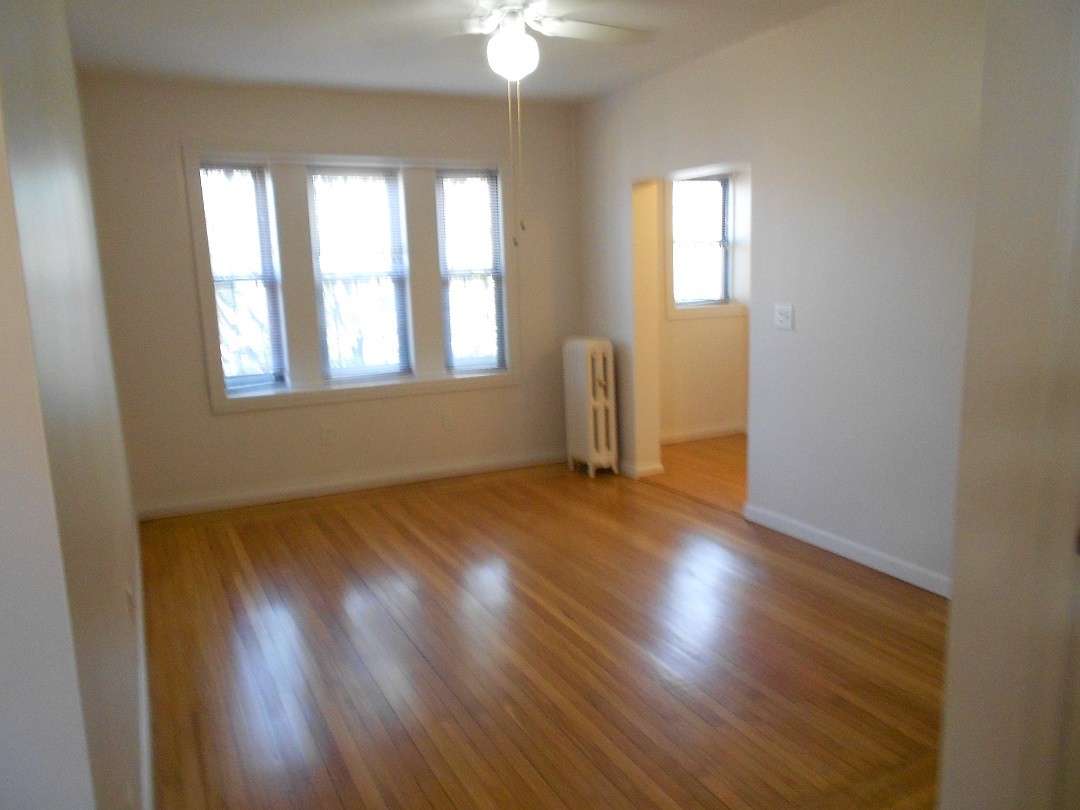 1 bed, 1 bath apartment for rent at 33 Edgerly Rd Unit 13.., Fenway — photo 2 of 3