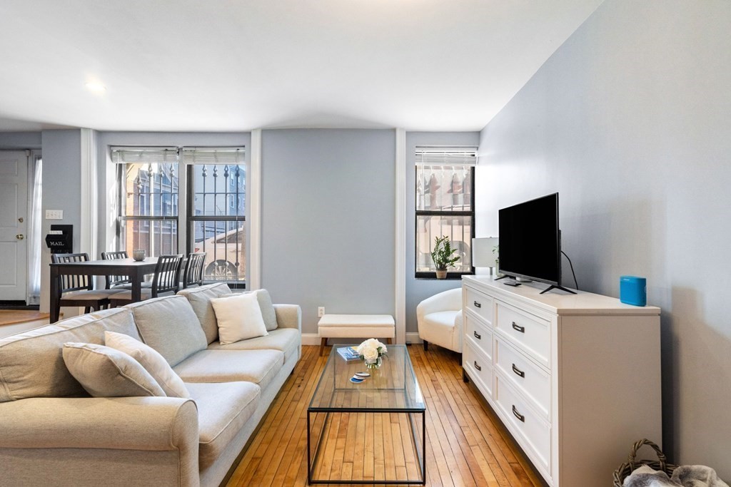 4 bed, 2 bath apartment for rent at 330 E St Unit 1, South Boston — photo 2 of 27