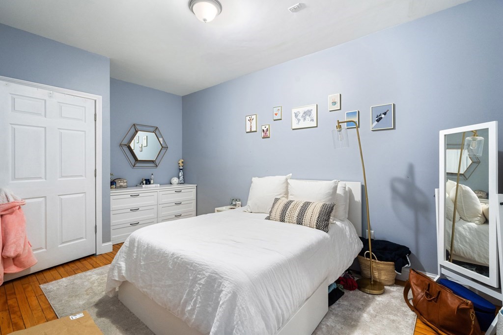 4 bed, 2 bath apartment for rent at 330 E St Unit 1, South Boston — photo 15 of 27
