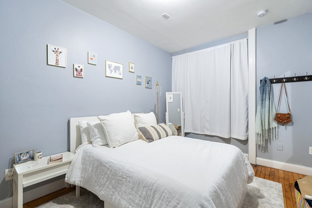 4 bed, 2 bath apartment for rent at 330 E St Unit 1, South Boston — photo 16 of 27