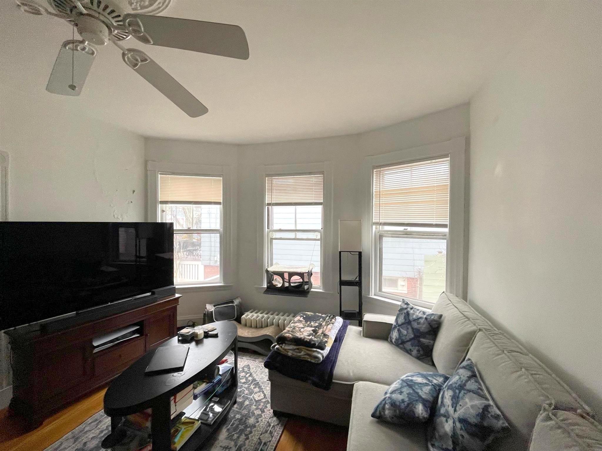 1.5 bed, 1 bath apartment for rent at 46 Meacham Rd Unit 1, Davis Square — photo 5 of 12