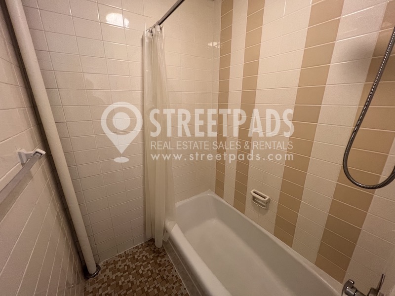 1315 Commonwealth Ave, Allston