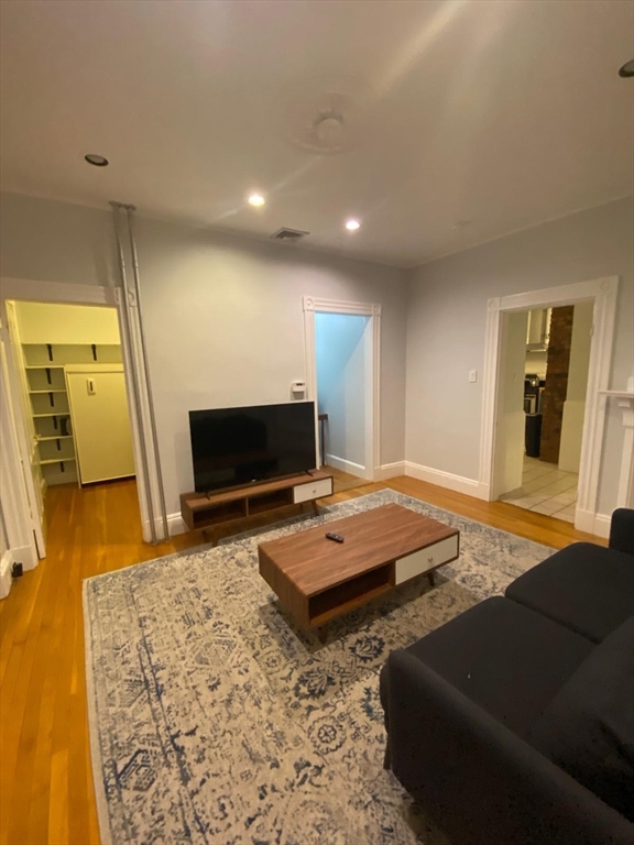 10 Union Ave, Boston