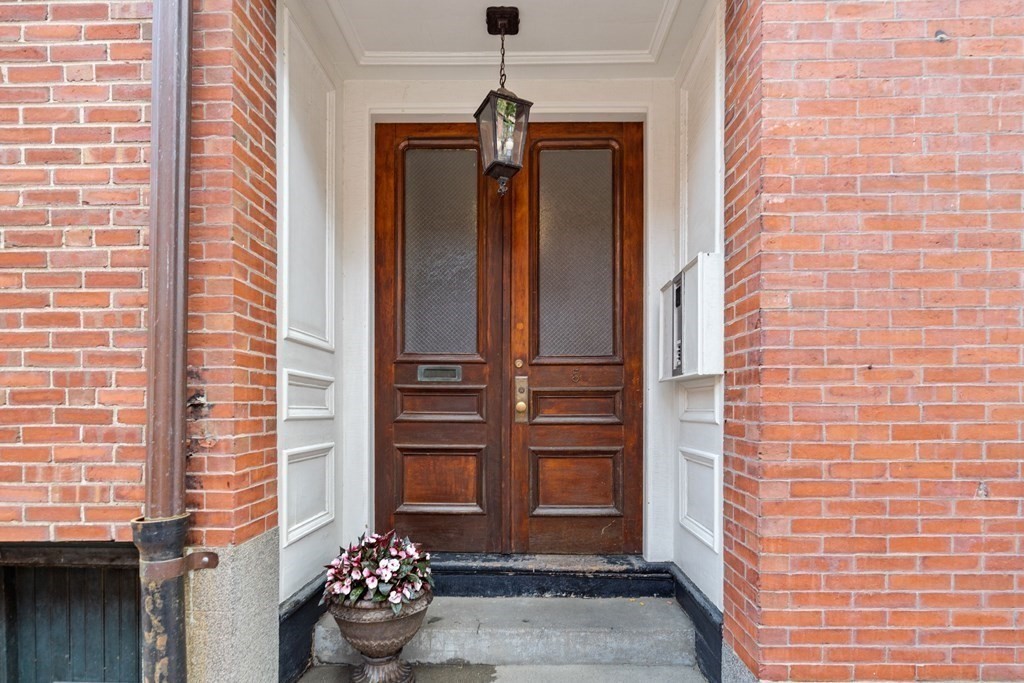 5 Melrose St, Back Bay