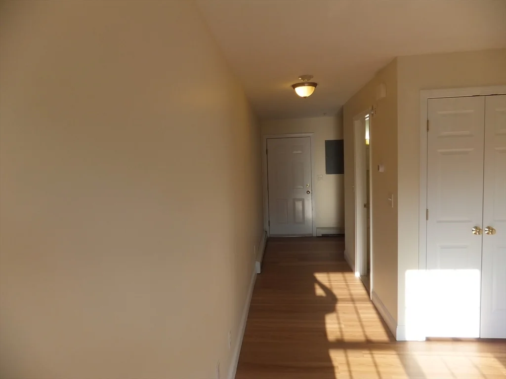 1581 Commercial St, Weymouth