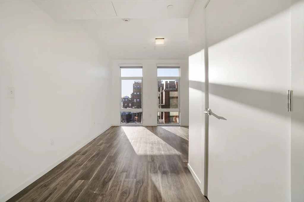 839 Beacon St, Fenway