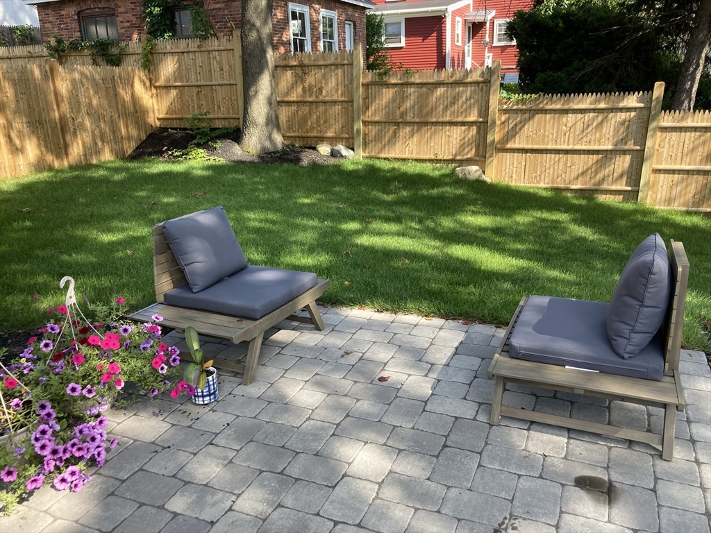 72 Holland, Winchester