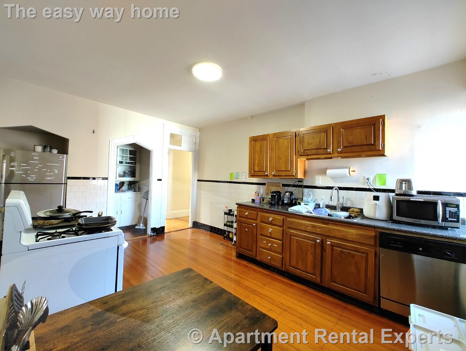 313 Cambridge St, East Cambridge