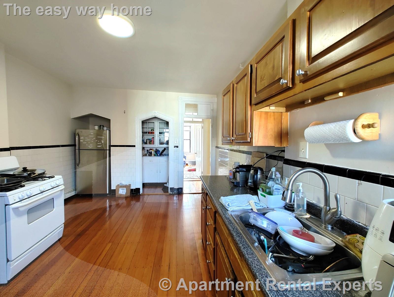 313 Cambridge St, East Cambridge