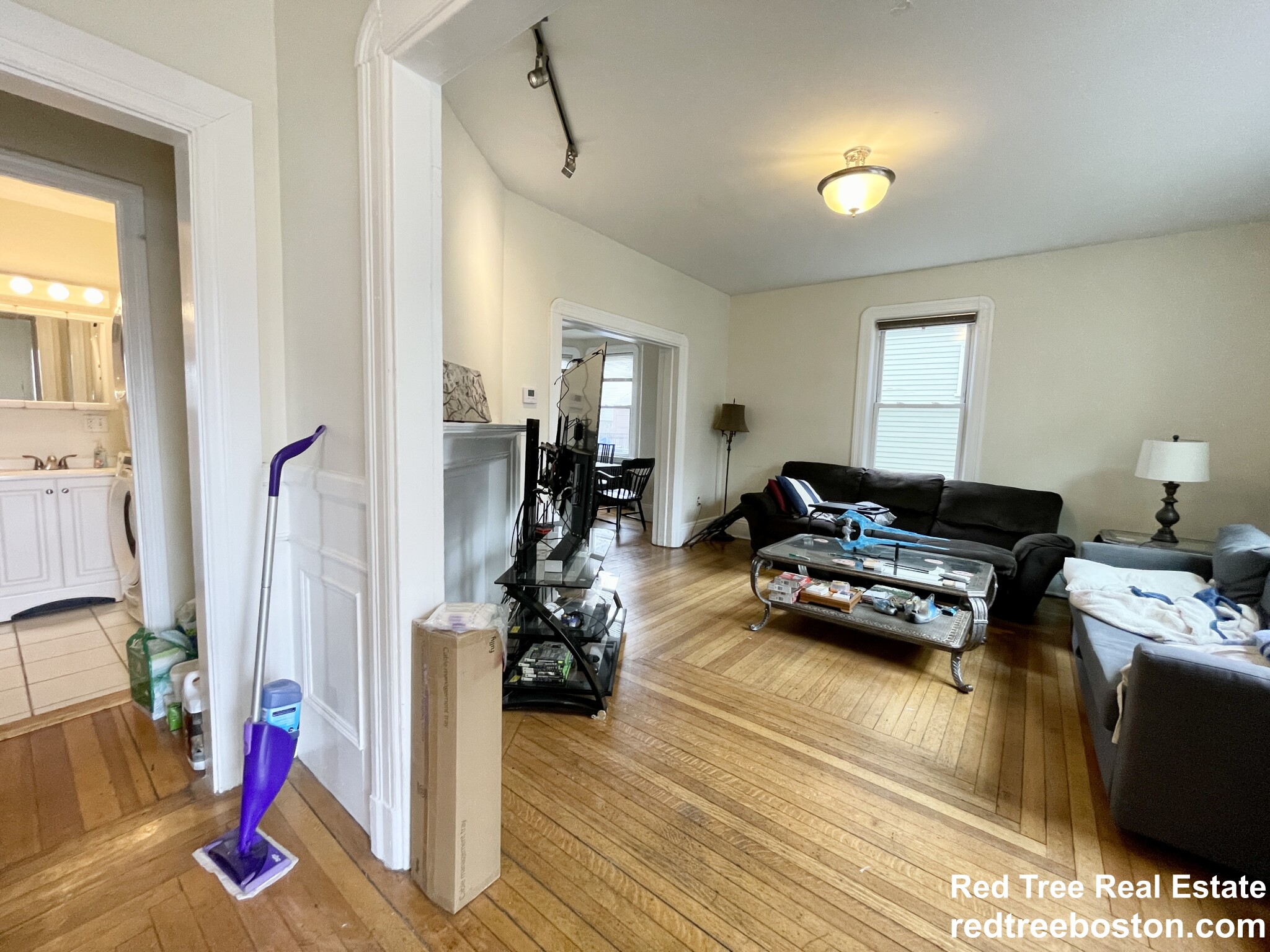 5 Murdock Ter, Brighton