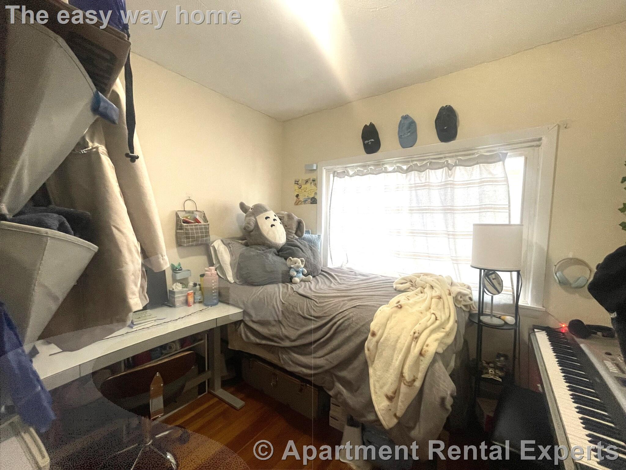 227 Boston Ave, Medford