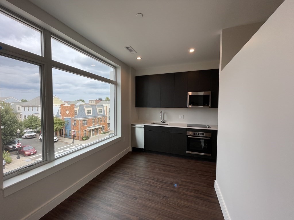 99 Sumner St, East Boston