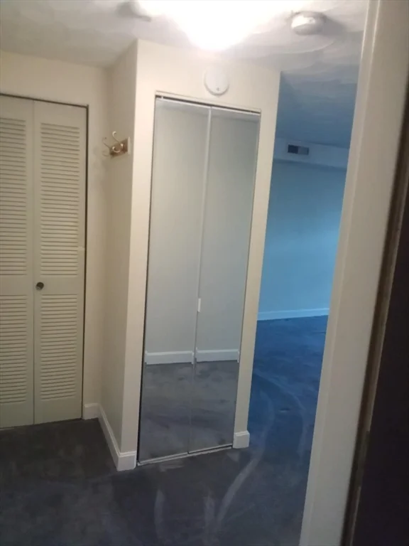 386 Commercial, North End