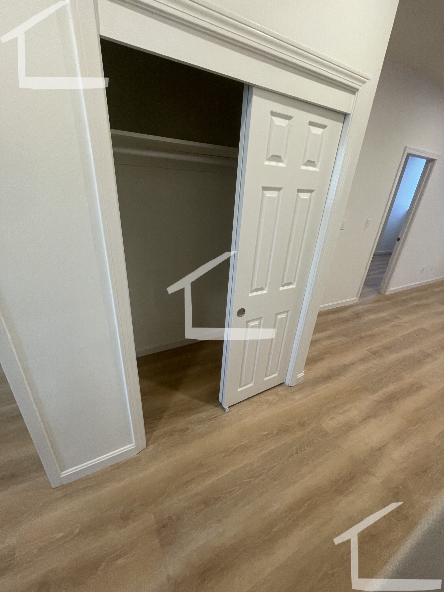 521 Massachusetts Ave, Roxbury