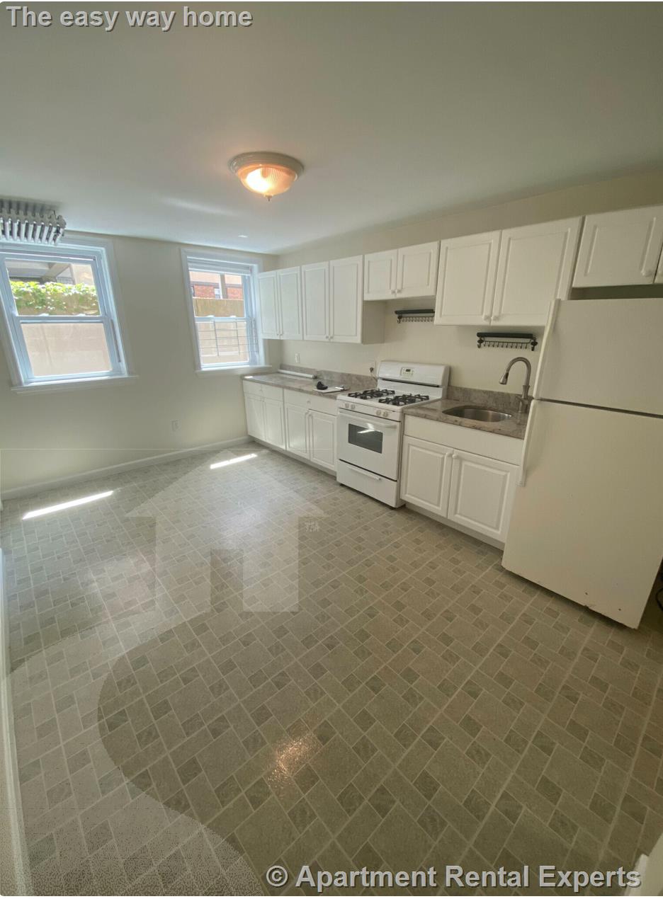 14 Centre St, Central Square