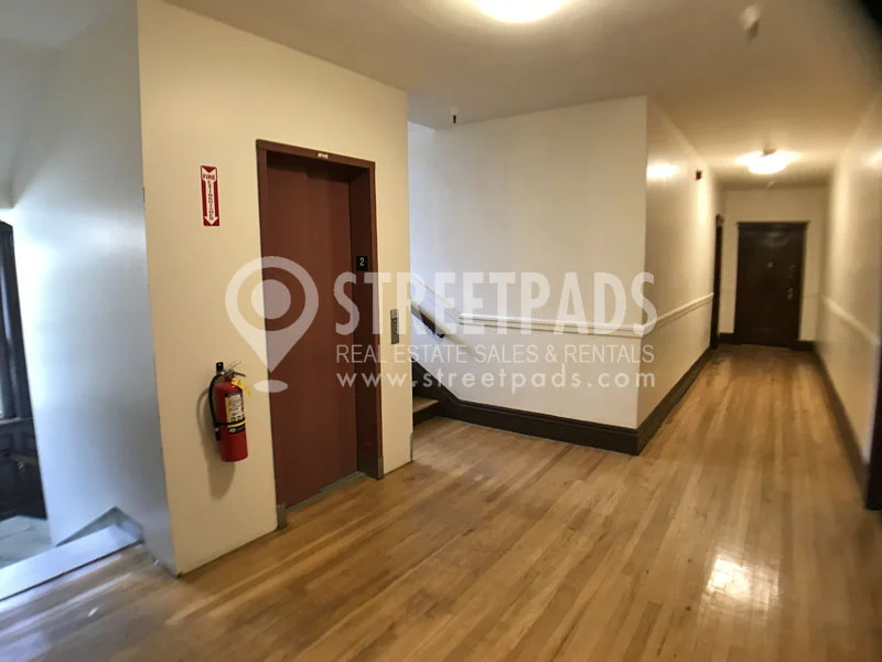 25 Park Dr, Fenway