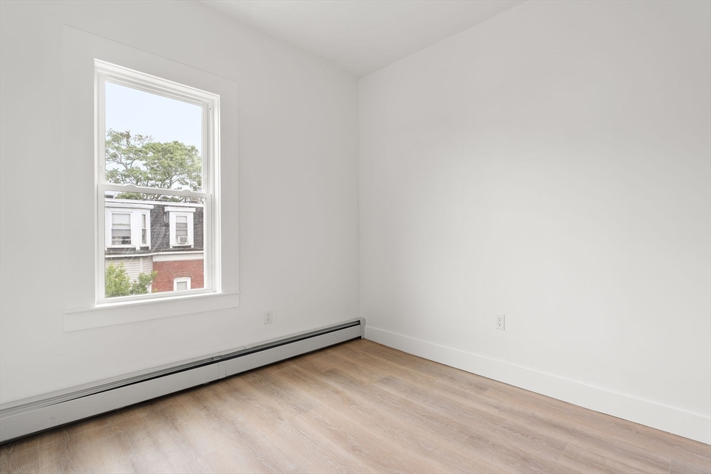 467 E 3rd St, South Boston