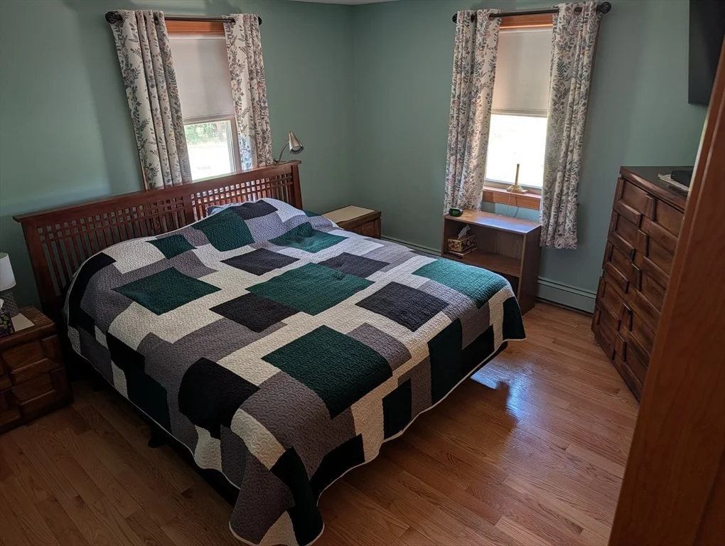 10 Sherwood Ln, Raynham