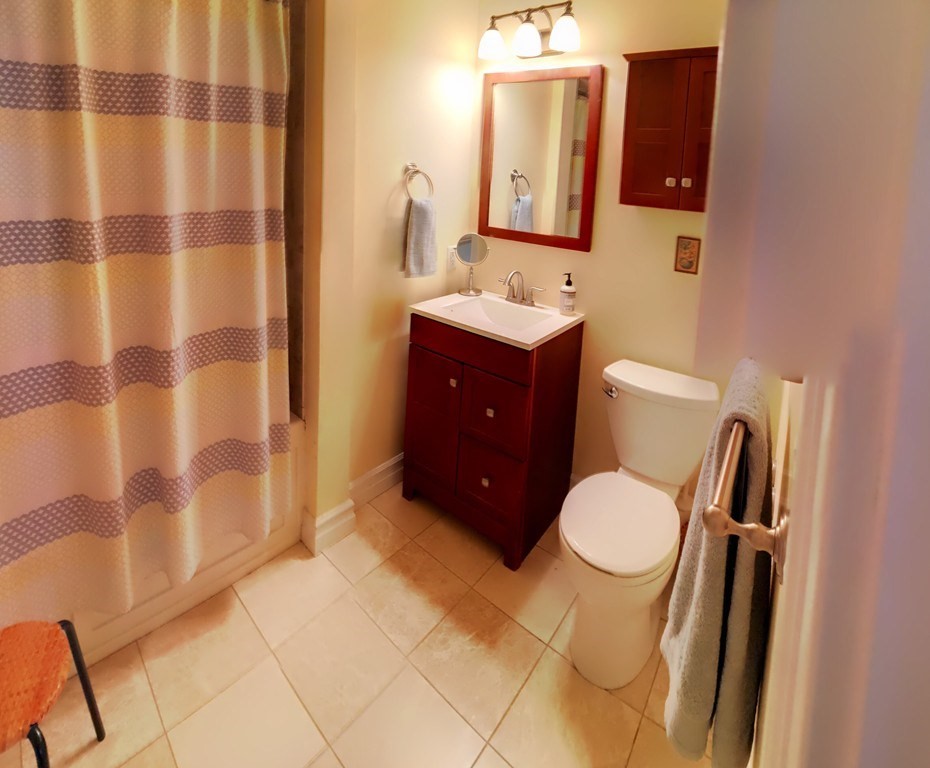 272 Lamartine St, Jamaica Plain