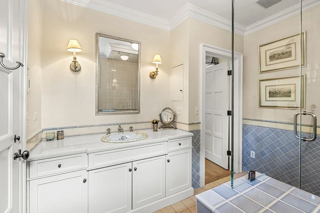 110 Juniper Rd, Belmont