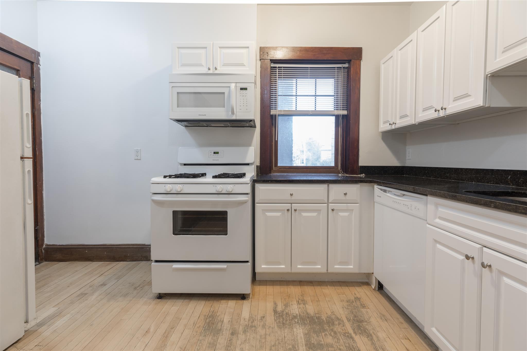 2 bed, 1 bath apartment for rent at 5 Linnaean St Unit 2-5, Neighborhood Nine — photo 3 of 14