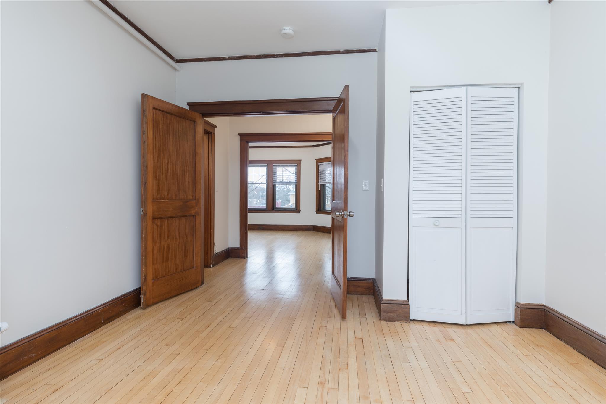 2 bed, 1 bath apartment for rent at 5 Linnaean St Unit 2-5, Neighborhood Nine — photo 4 of 14