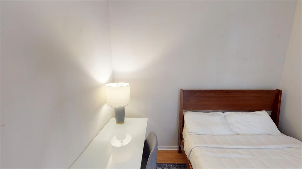 96 Hammond St, South End