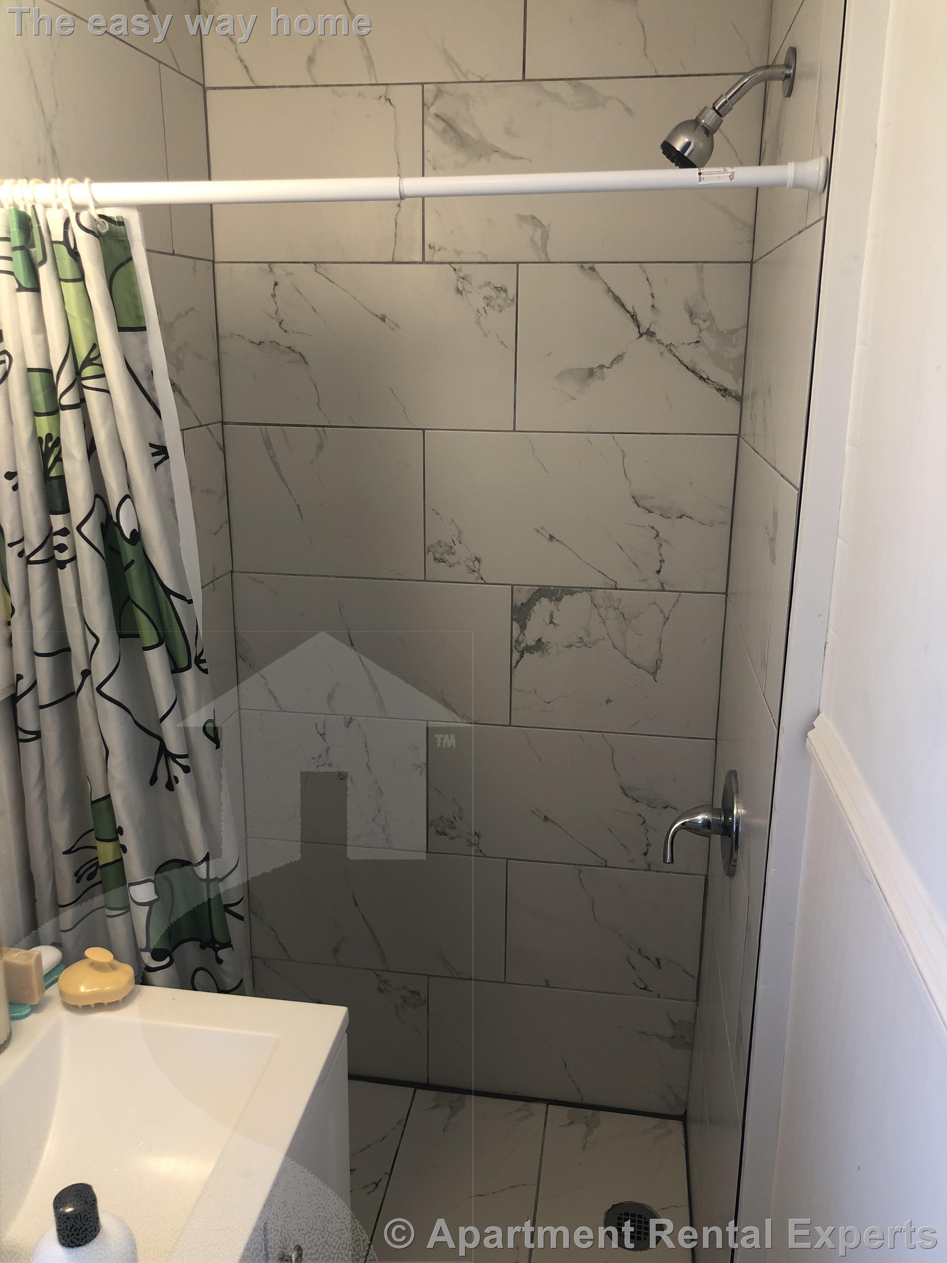 87 Marshall St, Tufts