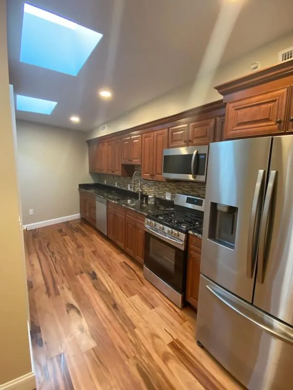 136 Inman St, Inman Square