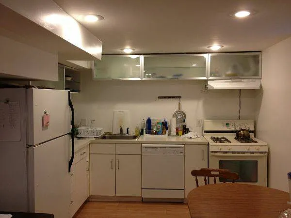 240 Mason Ter, Washington Square
