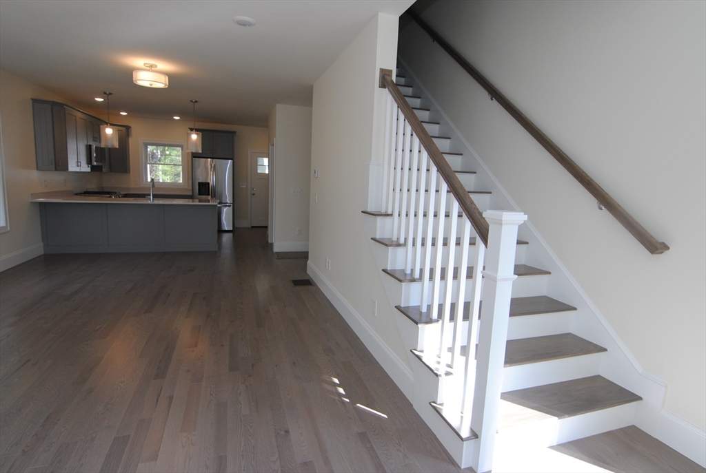 1 Scout Ln, Nashua